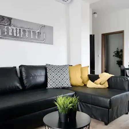 Family By Hi5 - Apartman Zamárdi