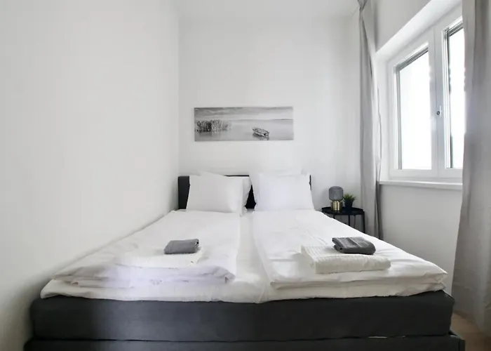 Apartment Family By Hi5 -