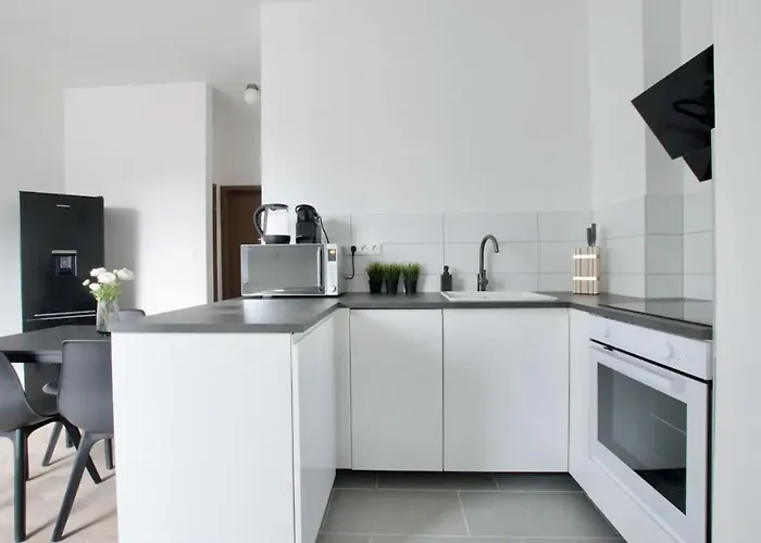 Apartment Family By Hi5 -