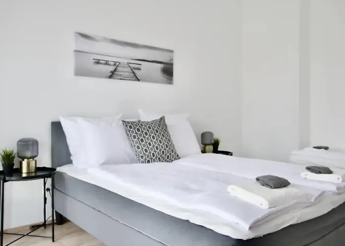 Family By Hi5 - * Zamardi