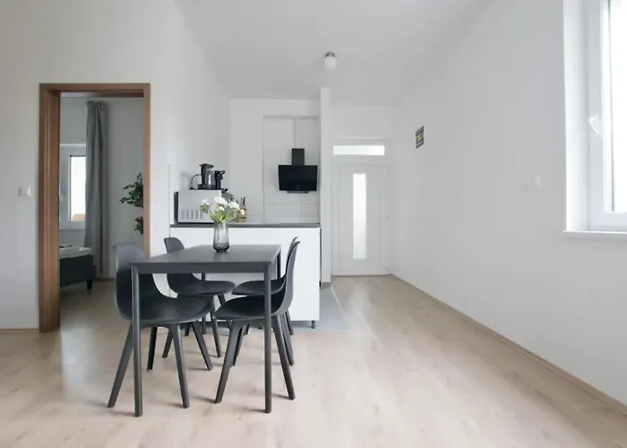 Apartment Family By Hi5 -